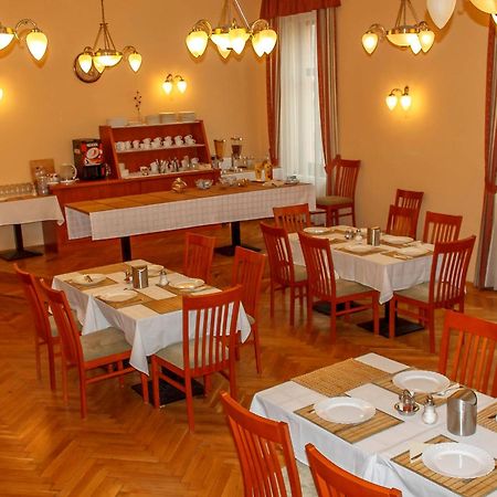 Mohács Pannon Hotel Bejelentkezes 20 Oraig, Check-In Until 20 O'Clock, Einchecken Bis 20 Uhr מראה חיצוני תמונה