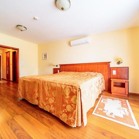 Mohács Pannon Hotel Bejelentkezes 20 Oraig, Check-In Until 20 O'Clock, Einchecken Bis 20 Uhr מראה חיצוני תמונה