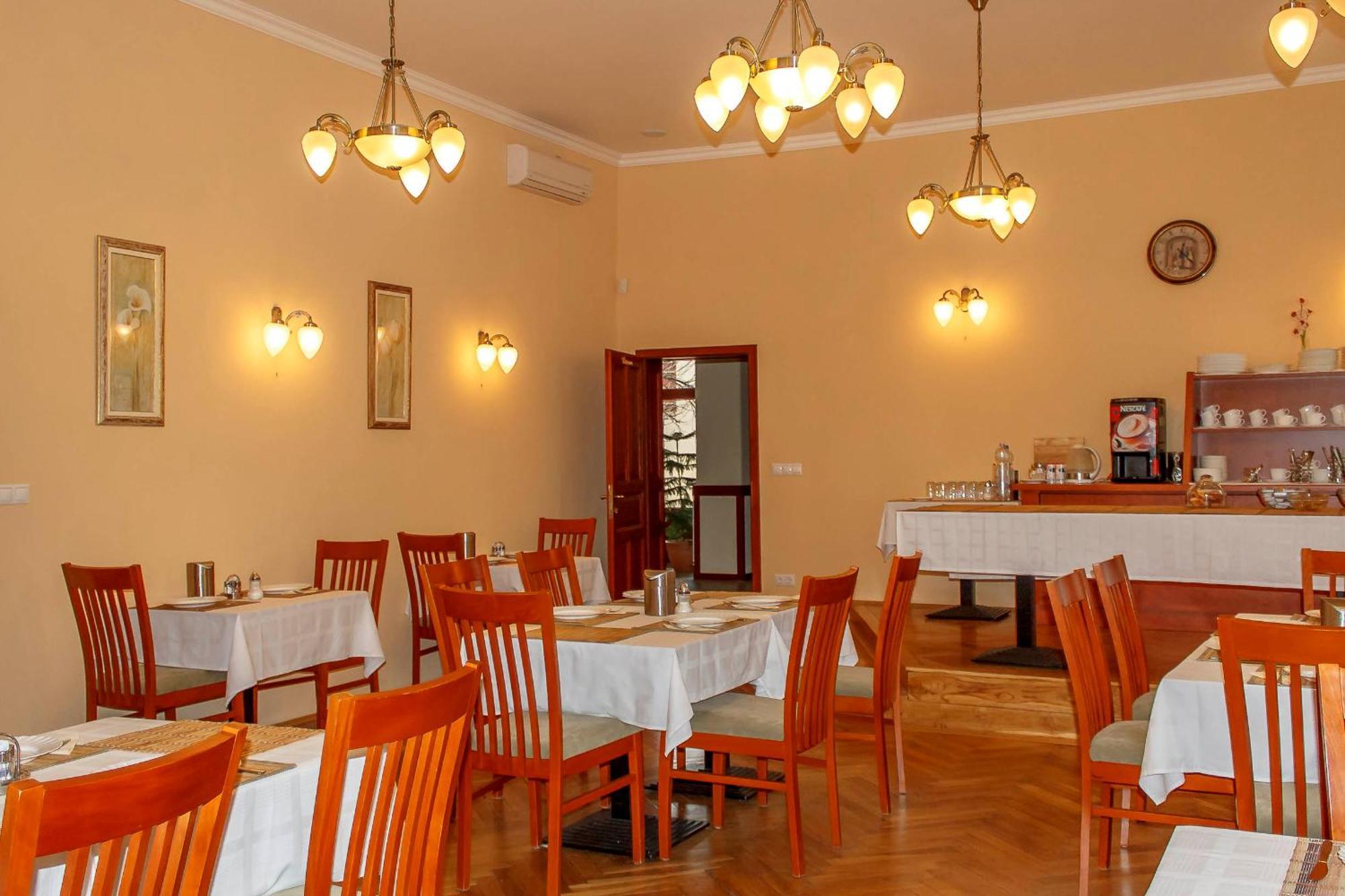 Mohács Pannon Hotel Bejelentkezes 20 Oraig, Check-In Until 20 O'Clock, Einchecken Bis 20 Uhr מראה חיצוני תמונה