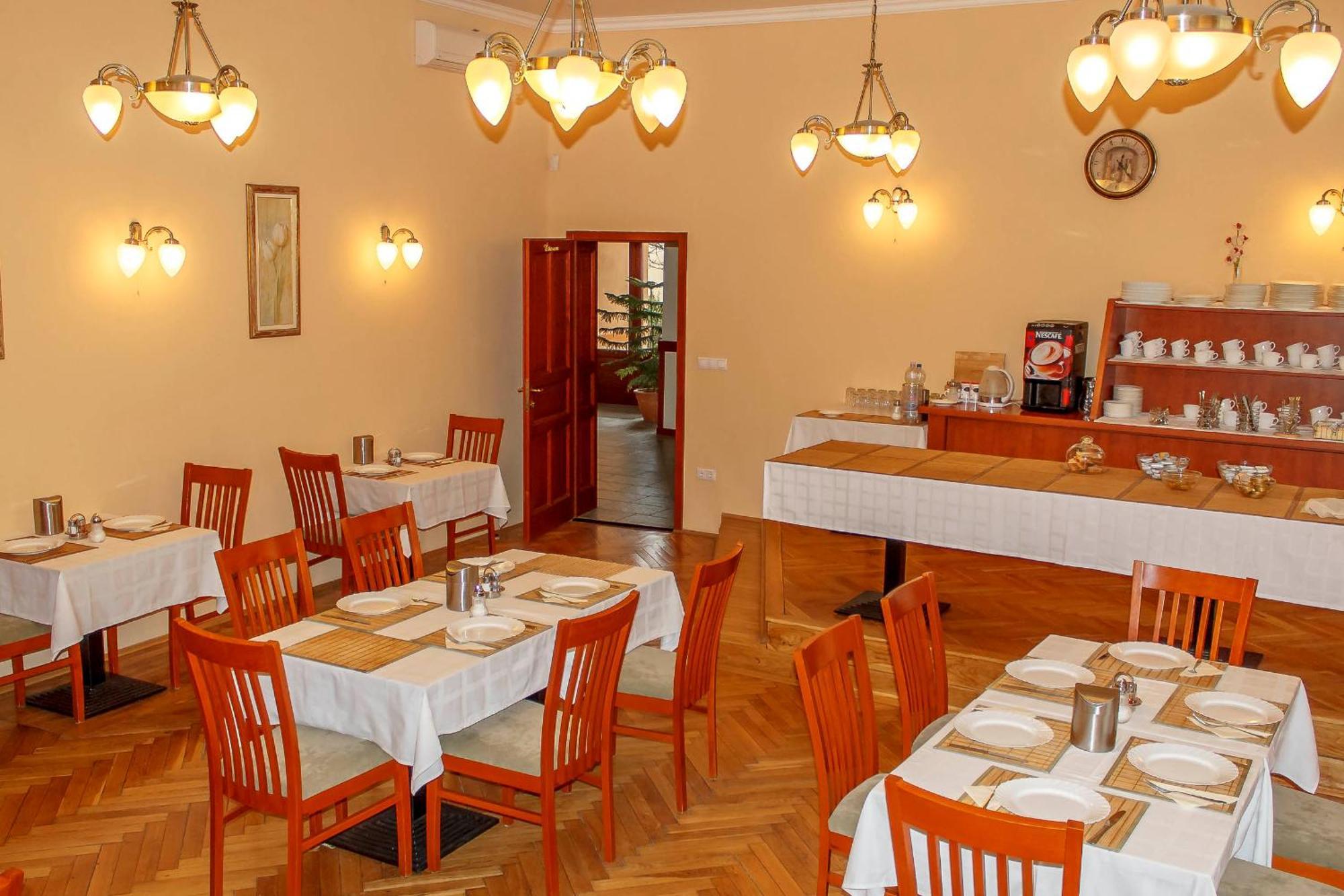 Mohács Pannon Hotel Bejelentkezes 20 Oraig, Check-In Until 20 O'Clock, Einchecken Bis 20 Uhr מראה חיצוני תמונה