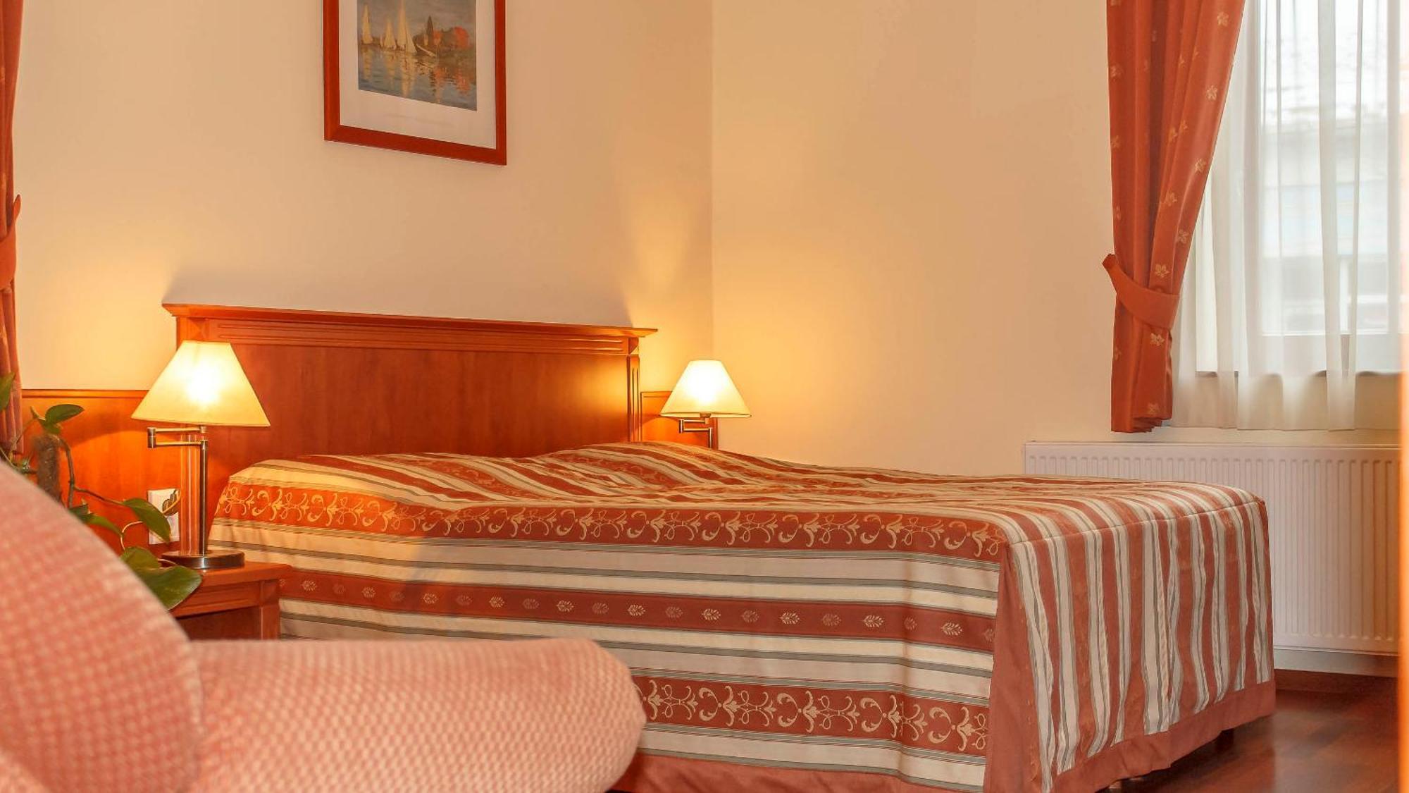 Mohács Pannon Hotel Bejelentkezes 20 Oraig, Check-In Until 20 O'Clock, Einchecken Bis 20 Uhr מראה חיצוני תמונה