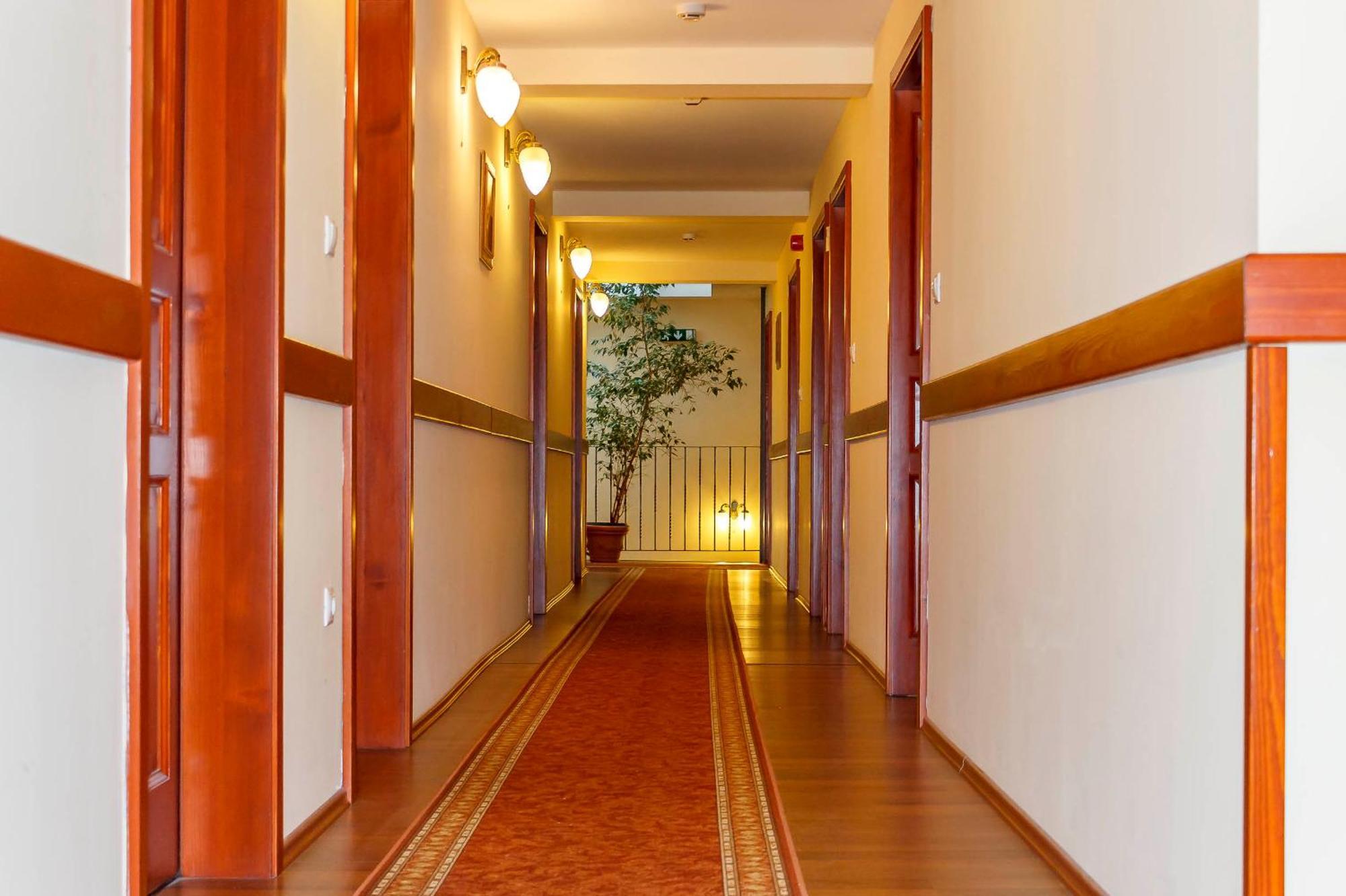 Mohács Pannon Hotel Bejelentkezes 20 Oraig, Check-In Until 20 O'Clock, Einchecken Bis 20 Uhr מראה חיצוני תמונה
