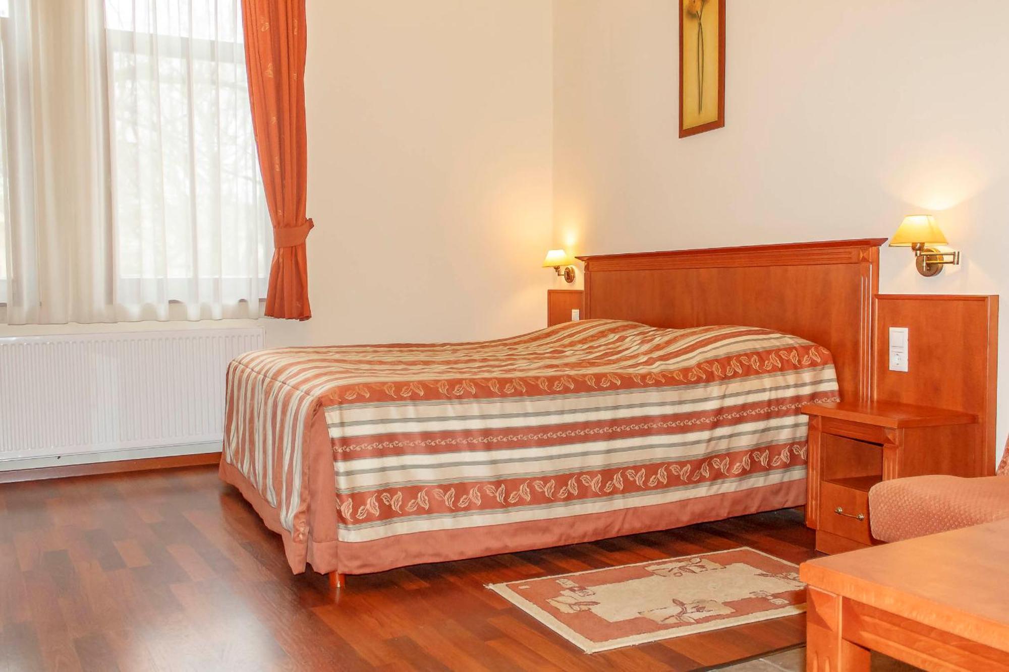 Mohács Pannon Hotel Bejelentkezes 20 Oraig, Check-In Until 20 O'Clock, Einchecken Bis 20 Uhr מראה חיצוני תמונה