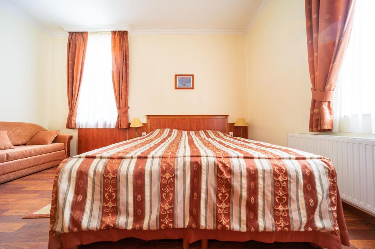 Mohács Pannon Hotel Bejelentkezes 20 Oraig, Check-In Until 20 O'Clock, Einchecken Bis 20 Uhr מראה חיצוני תמונה