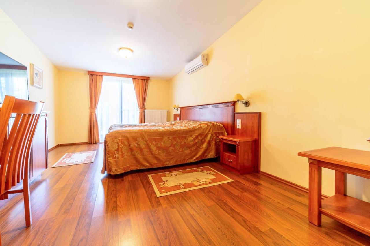 Mohács Pannon Hotel Bejelentkezes 20 Oraig, Check-In Until 20 O'Clock, Einchecken Bis 20 Uhr מראה חיצוני תמונה