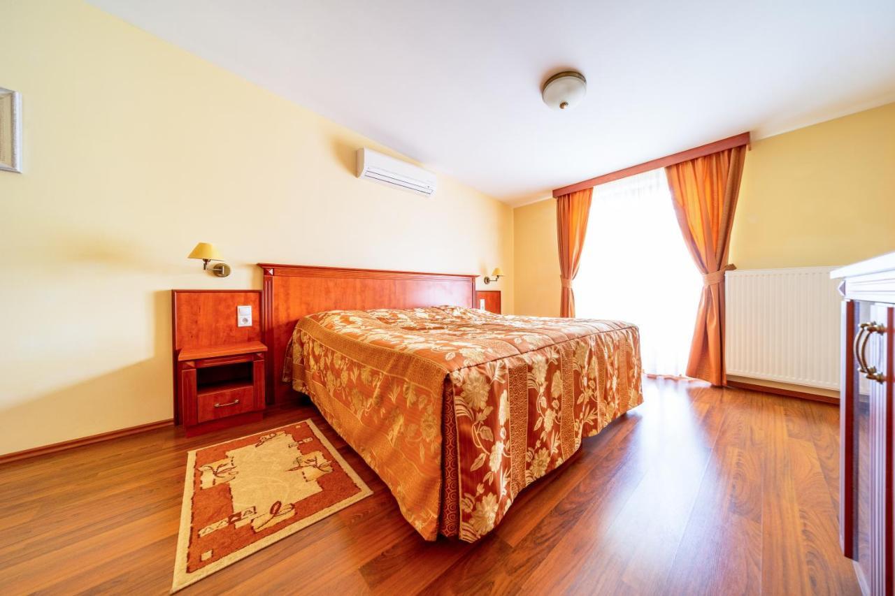 Mohács Pannon Hotel Bejelentkezes 20 Oraig, Check-In Until 20 O'Clock, Einchecken Bis 20 Uhr מראה חיצוני תמונה