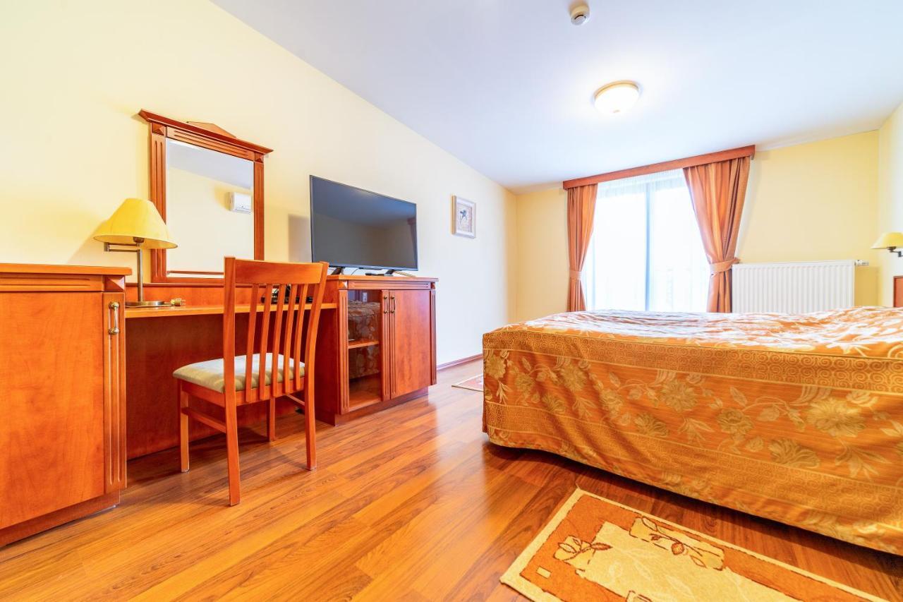 Mohács Pannon Hotel Bejelentkezes 20 Oraig, Check-In Until 20 O'Clock, Einchecken Bis 20 Uhr מראה חיצוני תמונה