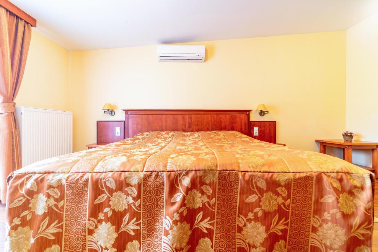 Mohács Pannon Hotel Bejelentkezes 20 Oraig, Check-In Until 20 O'Clock, Einchecken Bis 20 Uhr מראה חיצוני תמונה