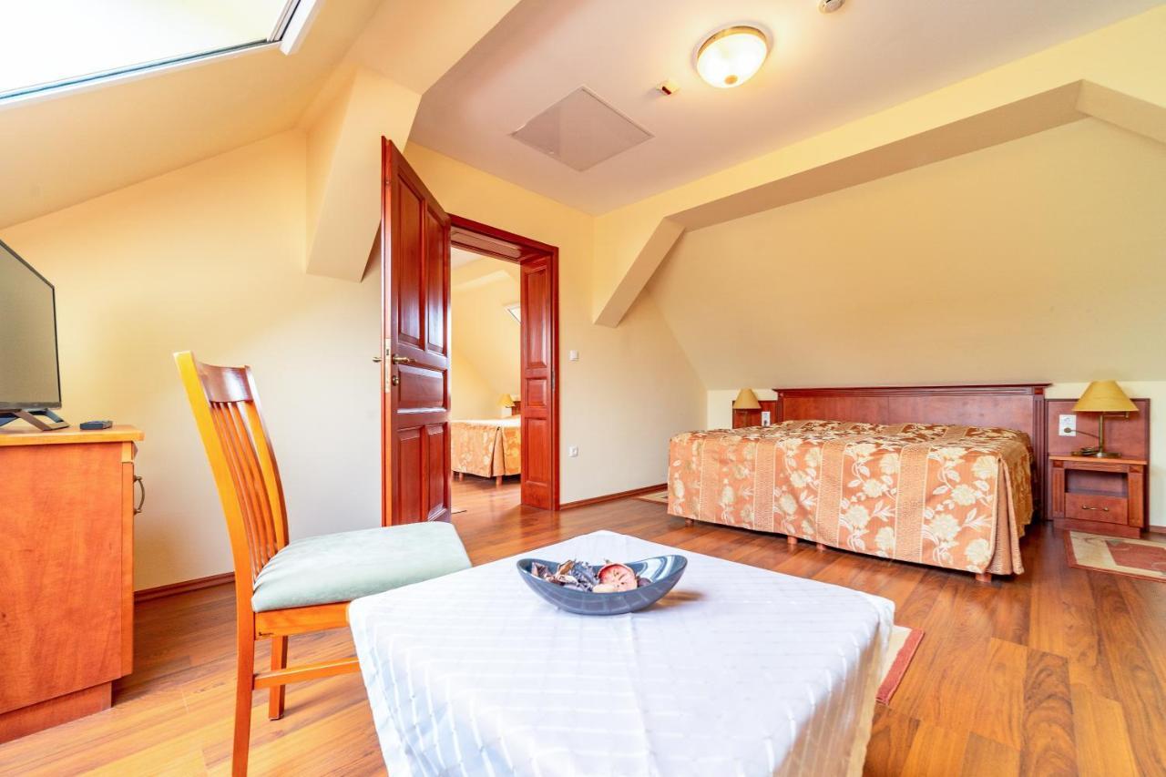 Mohács Pannon Hotel Bejelentkezes 20 Oraig, Check-In Until 20 O'Clock, Einchecken Bis 20 Uhr מראה חיצוני תמונה